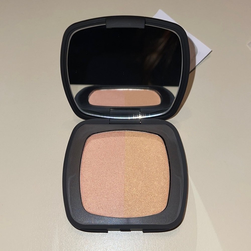 bareMinerals READY Luminizer Duo in The Love Affair & The Shining Moment